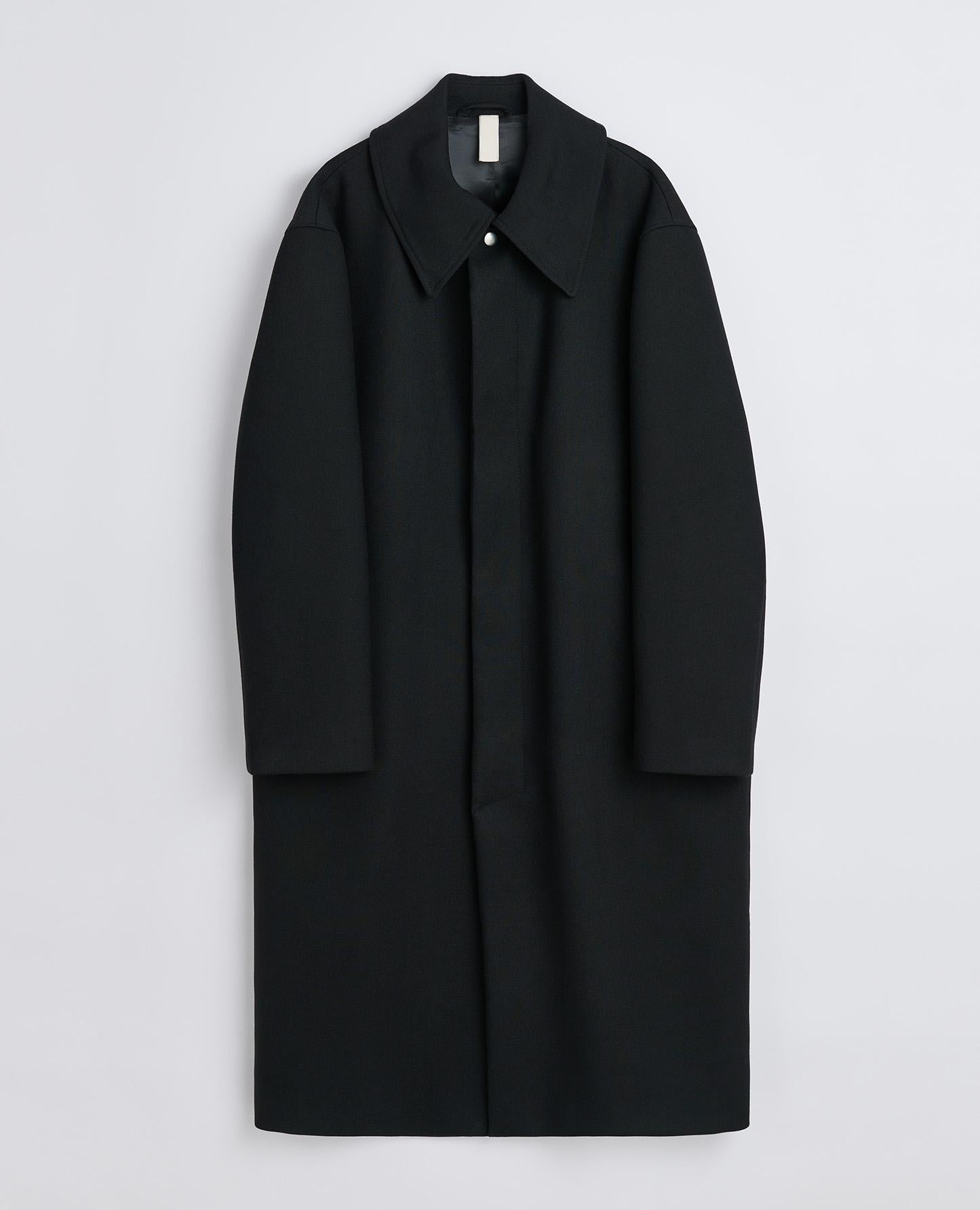 WINTER COAT . BLACK
